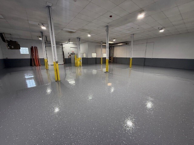 More Photos Of 16135 New Ave, Lemont Warehouse For Lease