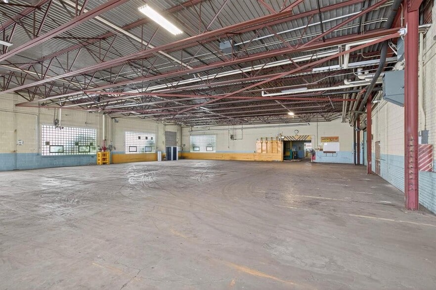 More Photos Of 700 Dura Beauty Ln, Wisconsin Rapids Warehouse For Lease