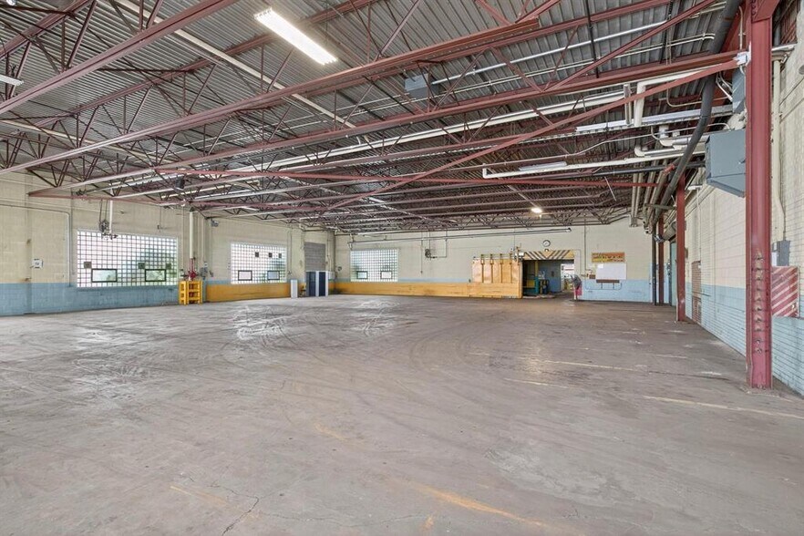 More Photos Of 700 Dura Beauty Ln, Wisconsin Rapids Warehouse For Lease