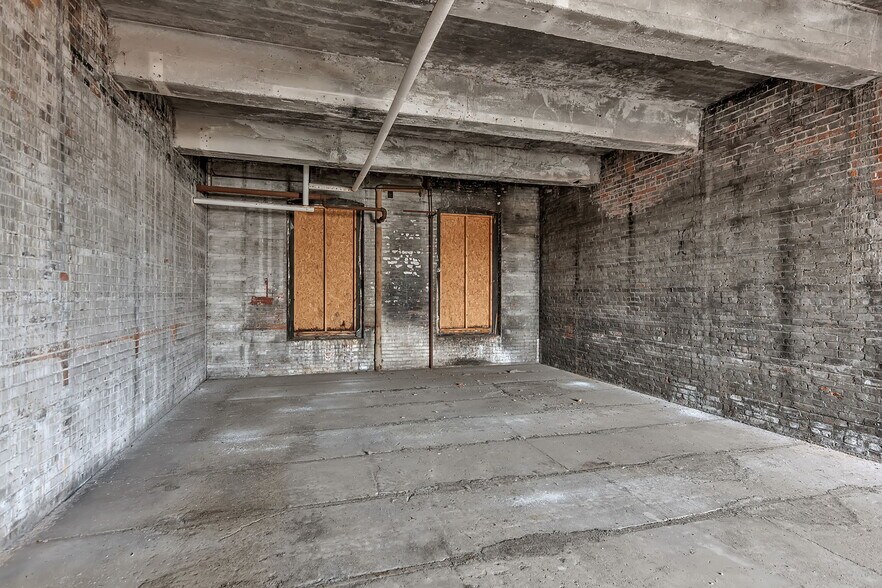 More Photos Of 203 Pratt St, Buffalo Industrial For Sale