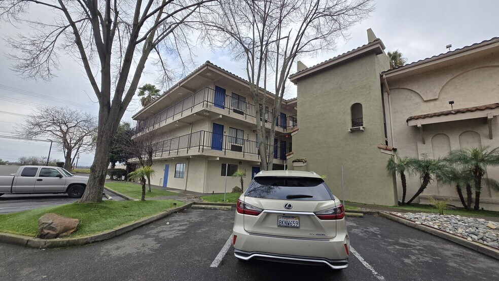 More Photos Of 12249 Folsom Blvd, Rancho Cordova Hotel For Sale