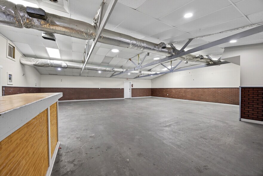 More Photos Of 4350 Augusta Rd, Lexington Restaurant For Sale