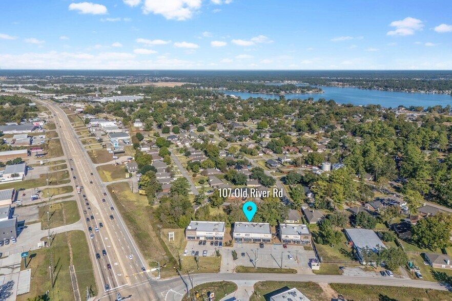 More Photos Of 107 Old River Rd, Montgomery Storefront For Sale