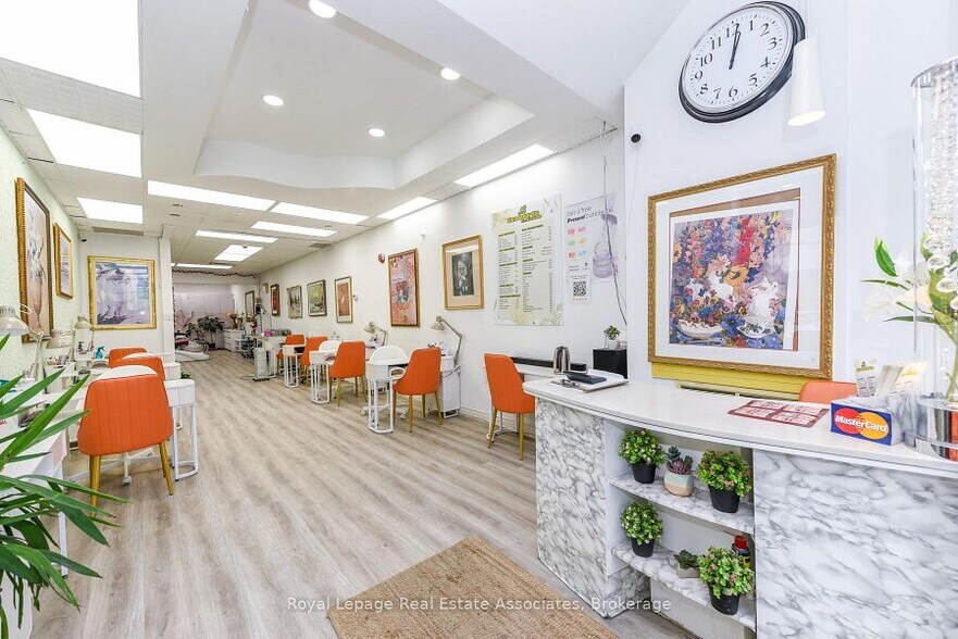 More Photos Of 645 King St W, Toronto Office For Lease