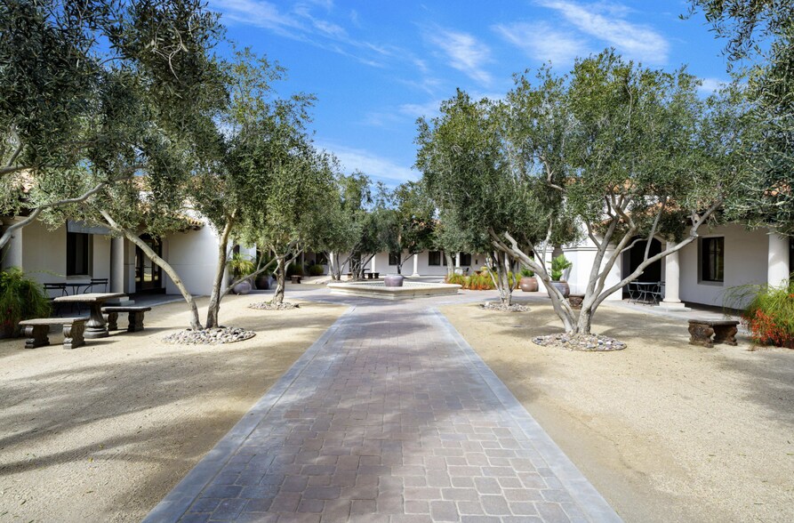 More Photos Of 72301 Country Club Dr, Rancho Mirage Medical For Lease
