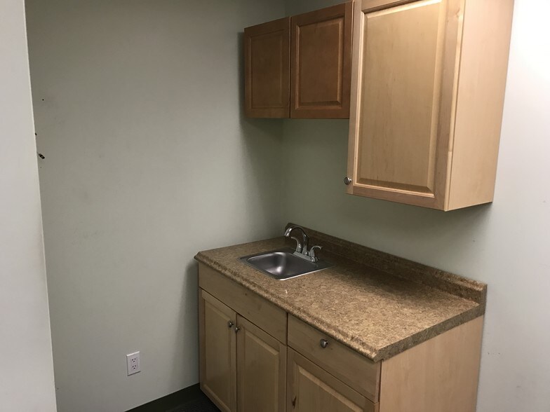 More Photos Of 1866 Seaford Ave, Wantagh Office For Sale