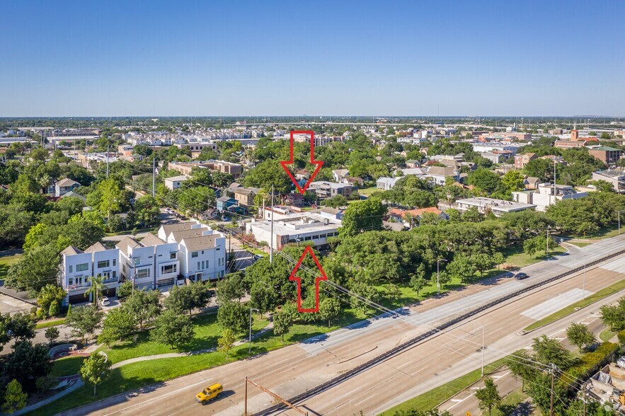 More Photos Of 1920 N Memorial Way, Houston Loft Creative Space For Lease