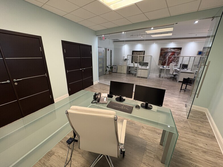 More Photos Of 320 1st St N, Jacksonville Beach Office Residential For Sale