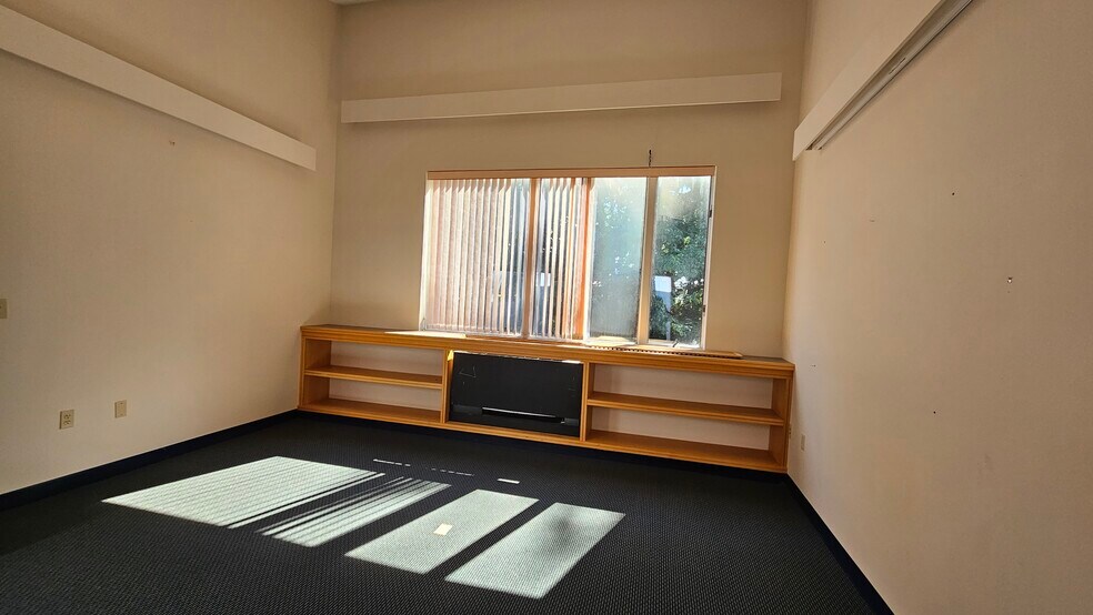 More Photos Of 9 Old State Rd, Belmont Bank For Sale