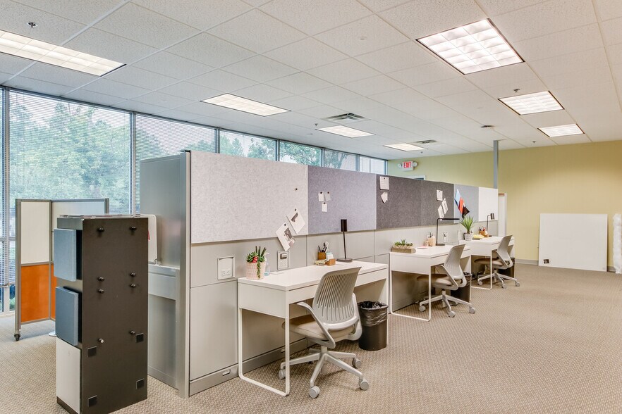 More Photos Of 10700 Abbotts Bridge Rd, Johns Creek General Retail For Lease