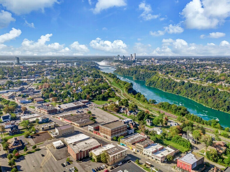 More Photos Of 1711 Main St, Niagara Falls Sports And Entertainment For Sale