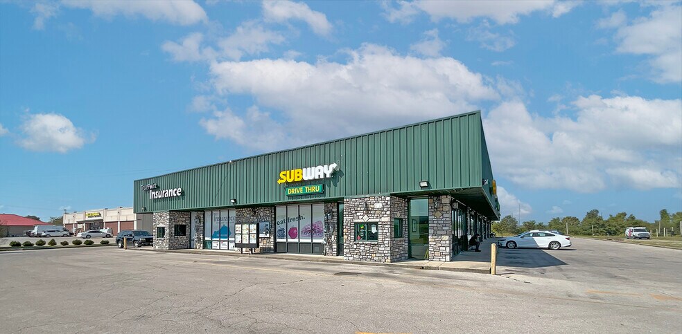 More Photos Of 1085 Eagle Lake Dr, Lawrenceburg Storefront Retail Office For Lease