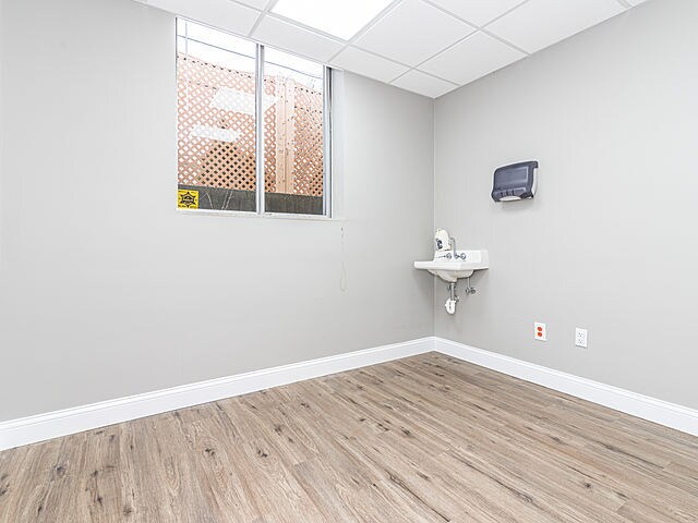 More Photos Of 16975-16991 Farmington Rd, Livonia Medical For Lease