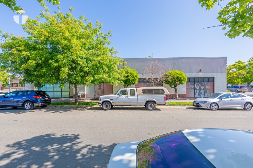 More Photos Of 2331 Alhambra Blvd, Sacramento Medical For Lease