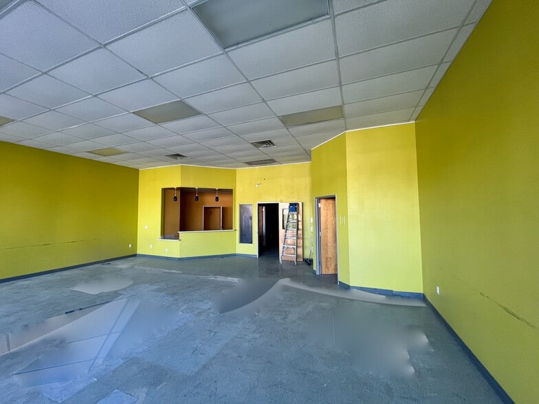 More Photos Of 2001-2017 Frazier St, Conroe Unknown For Sale