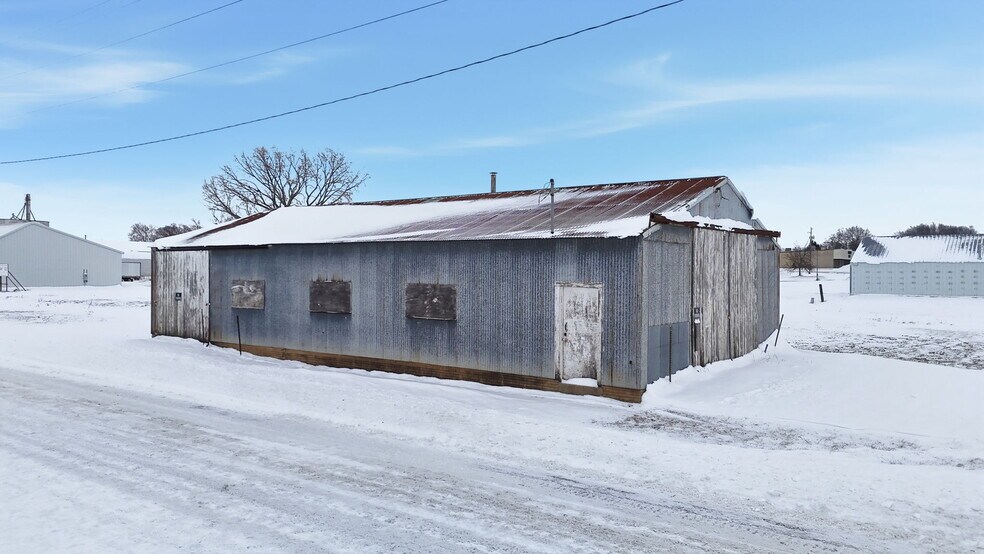 More Photos Of 602 3rd St, Perry Specialty For Sale