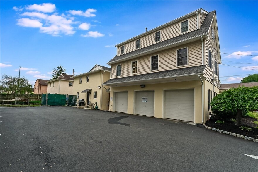 More Photos Of 1590 E 2nd St, Scotch Plains Office For Sale