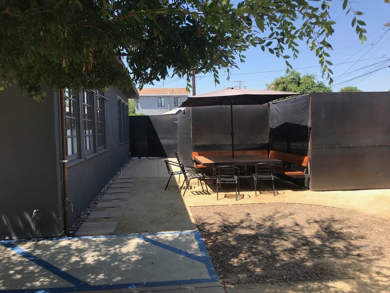 More Photos Of 2029 Blake Ave, Los Angeles Storefront Retail Office For Lease