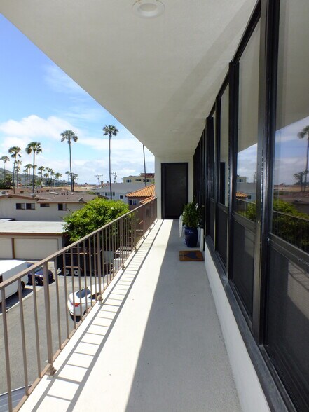More Photos Of 1801 S Catalina Ave, Redondo Beach Office For Lease