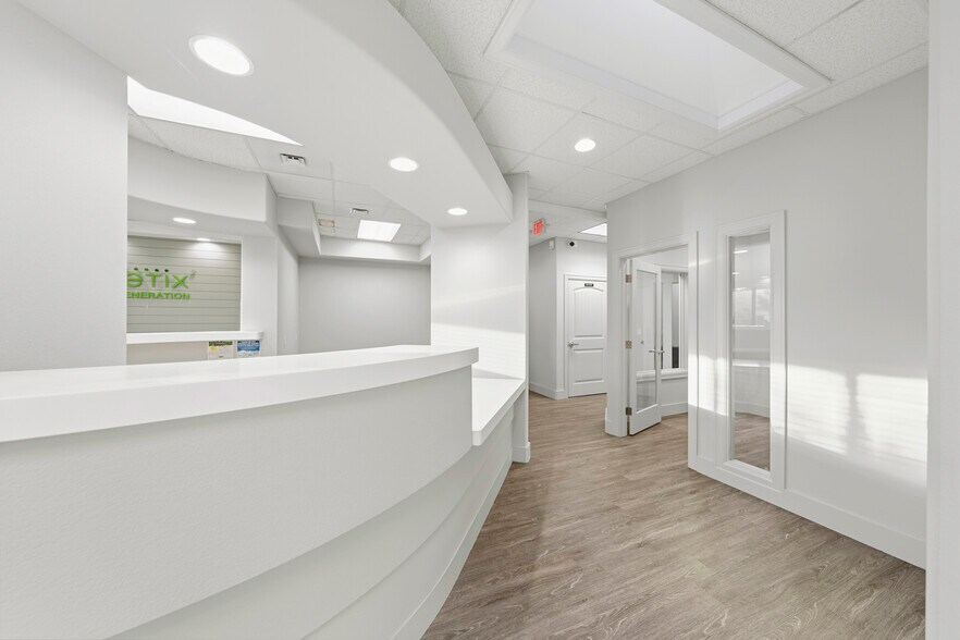 More Photos Of 1205-1350 Plaza Blvd, Central Point Freestanding For Lease