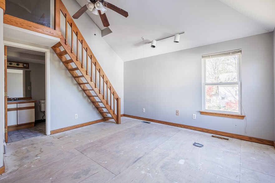 More Photos Of 5692 Pittsford Palmyra Rd, Pittsford Office Residential For Sale