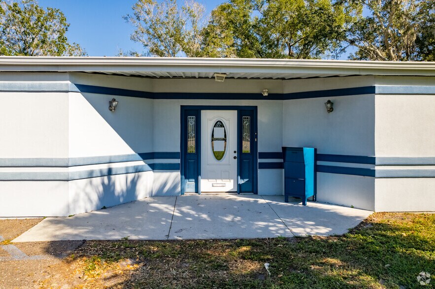 More Photos Of 15411 N Florida Ave, Tampa Medical For Lease