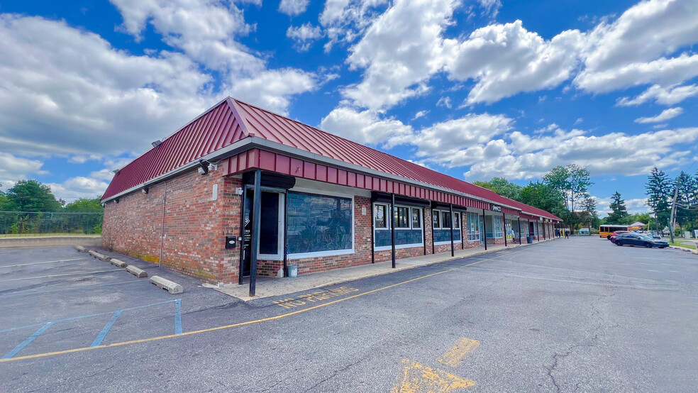 Primary Photo Of 1111-1135 Powell Rd, Brookhaven Freestanding For Lease