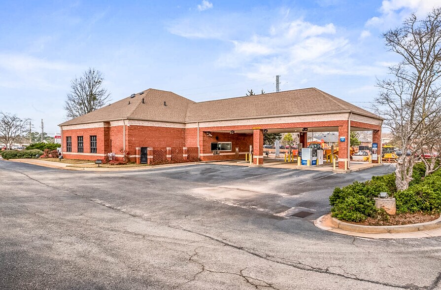More Photos Of 865 Ga-20/81 Hwy, McDonough Bank For Sale