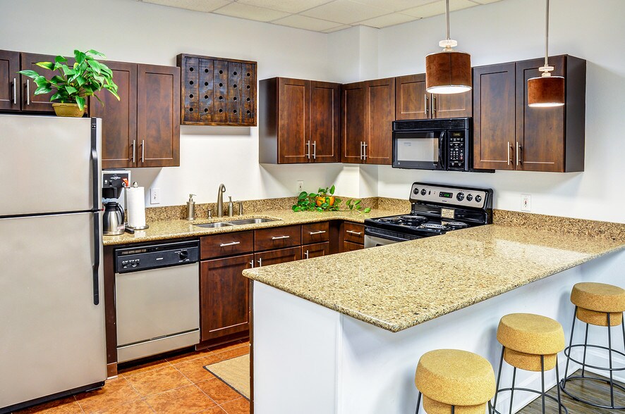 More Photos Of 1500 NE 15th Ave, Portland Apartments For Lease