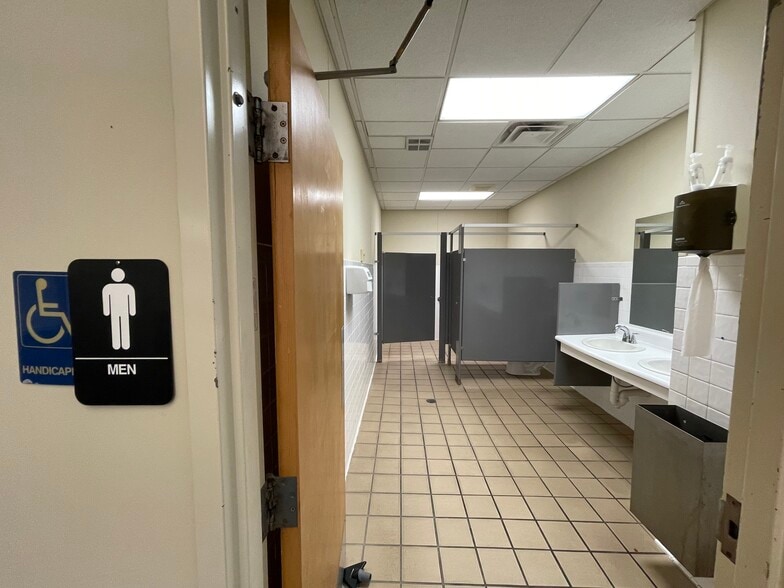 More Photos Of 630 Kolter Dr, Indiana Office For Sale