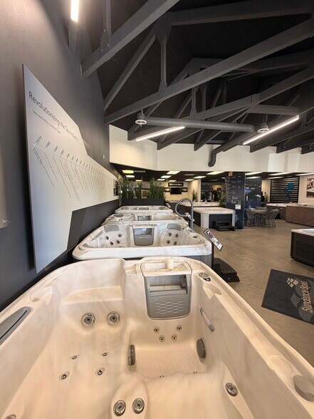 More Photos Of 22900-22924 Los Alisos Blvd, Mission Viejo Unknown For Lease