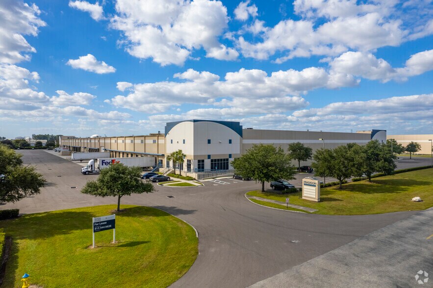 More Photos Of 4531-4561 Madison Industrial Ln, Tampa Warehouse For Lease