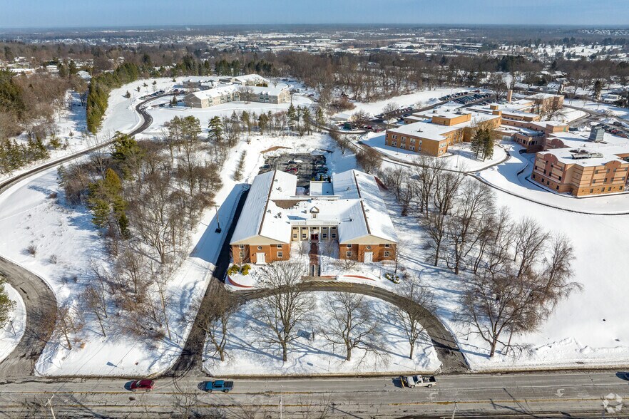 More Photos Of 4001 E Genesee St, Syracuse Apartments For Lease