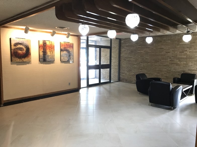 More Photos Of 819-901 N O'Connor Rd, Irving Office For Sale
