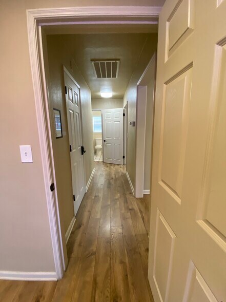 More Photos Of 525 W Kettleman Ln, Lodi Office For Lease