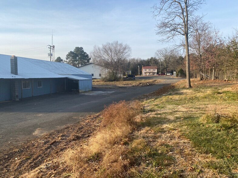 More Photos Of 3552 Catlett Rd, Catlett Warehouse For Sale