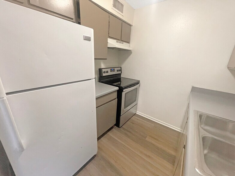 More Photos Of 401 Pinchback Rd, Beaumont Apartments For Sale