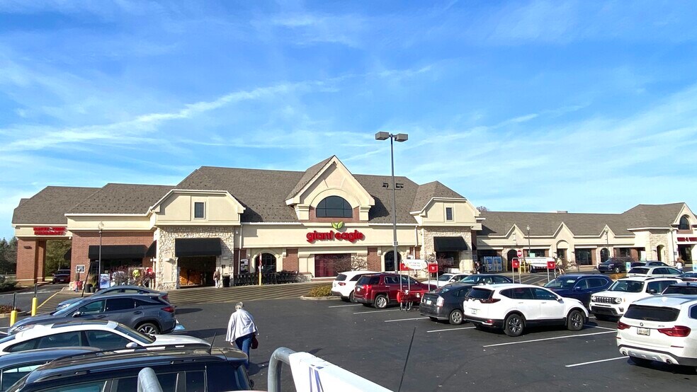 More Photos Of 6421 Market Ave N, Canton Drugstore For Sale