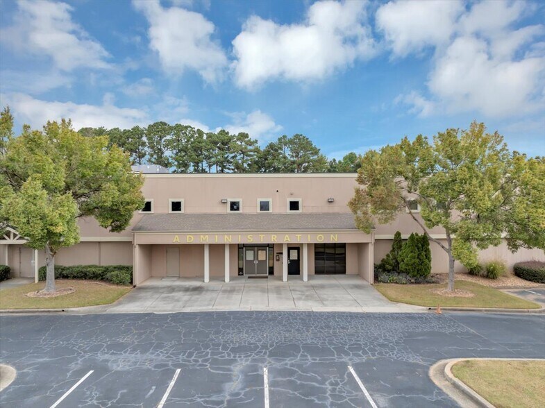 More Photos Of 6920 Jimmy Carter Blvd, Norcross Religious Facility For Lease