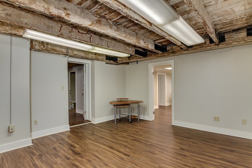 More Photos Of 2606 8th St, Tuscaloosa Office For Sale
