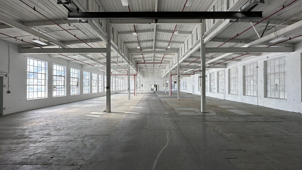 More Photos Of 555 Warren St, Phillipsburg Warehouse For Sale