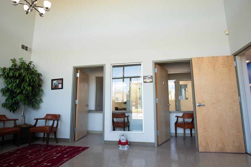 More Photos Of 110 Newton Bridge Rd, Athens Warehouse For Lease