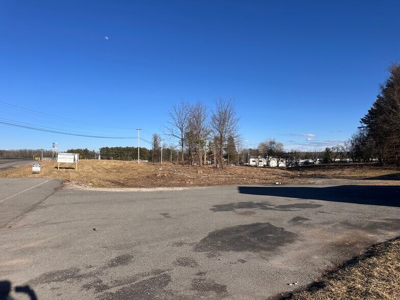 More Photos Of 346 Rural Acres Dr, Beckley Showroom For Sale