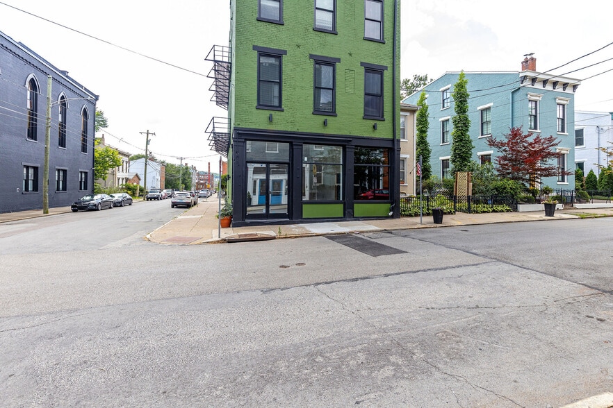 More Photos Of 1901 Baymiller St, Cincinnati Storefront Retail Residential For Lease