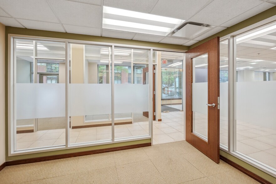 More Photos Of 1150 K St NW, Washington Apartments For Lease