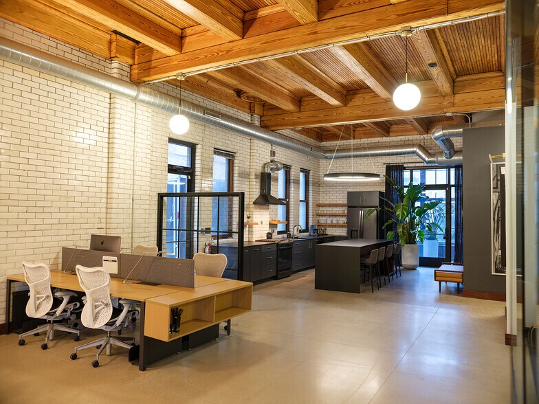 More Photos Of 1625 W Lafayette Blvd, Detroit Office For Lease