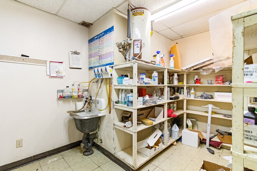 More Photos Of 214 N School St, Winfield Light Distribution For Sale