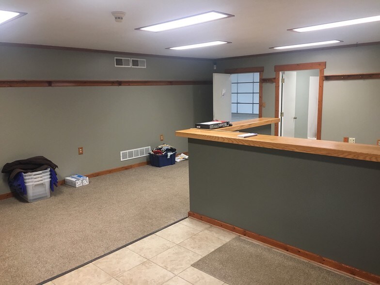 More Photos Of 903 Constitution Blvd, Beaver Falls Office For Lease