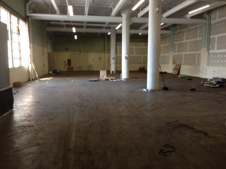 More Photos Of 61 Willet St, Passaic Manufacturing For Lease
