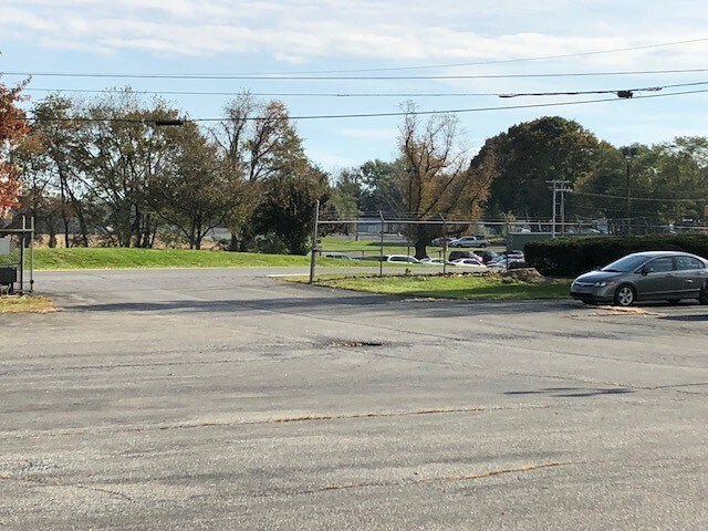 More Photos Of 3040 Industry Dr, Lancaster Flex For Sale